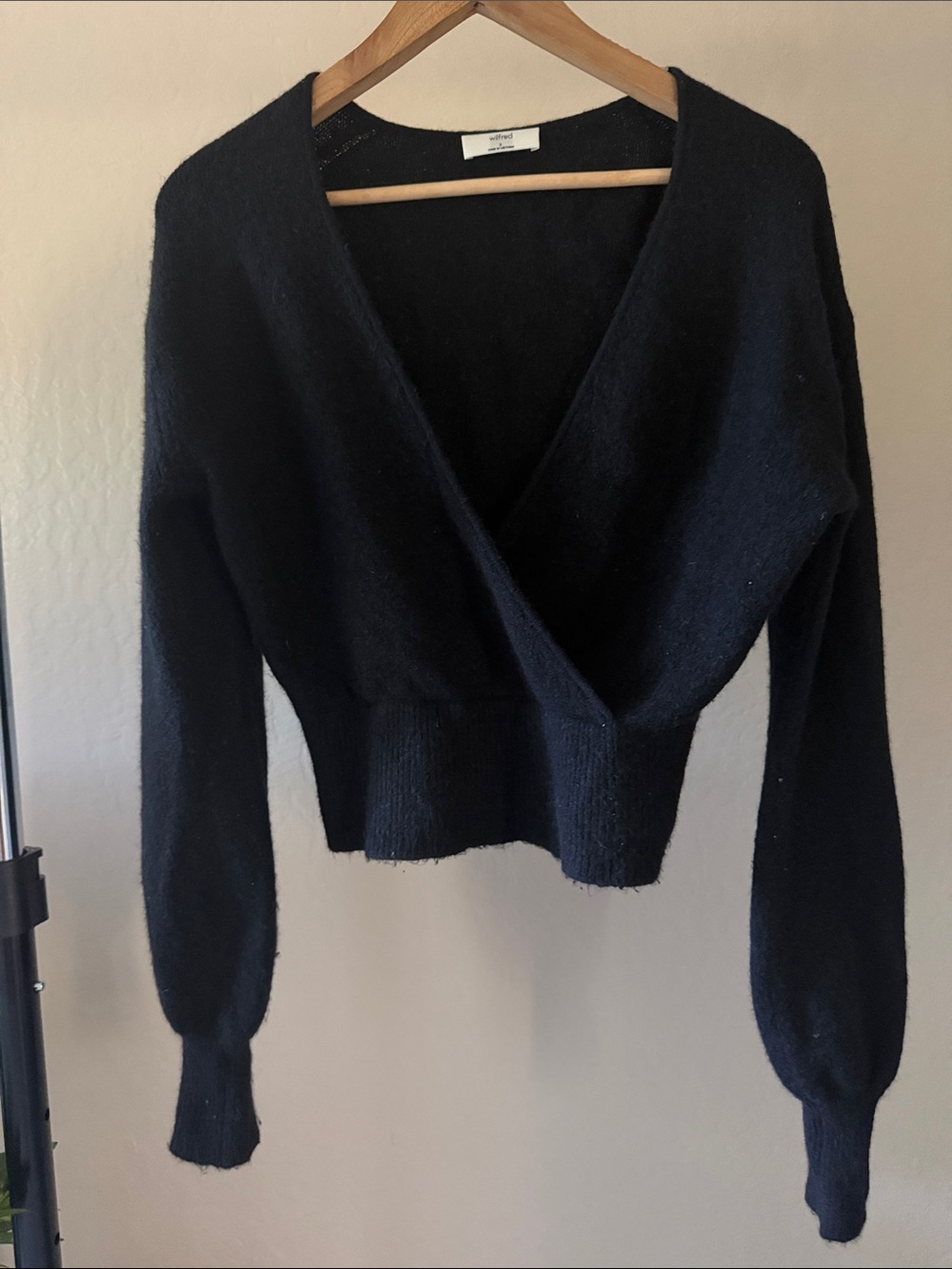Wilfred Aritzia Dear Wrap Sweater Black S Balloon Sleeve V Neck Cropped Faux